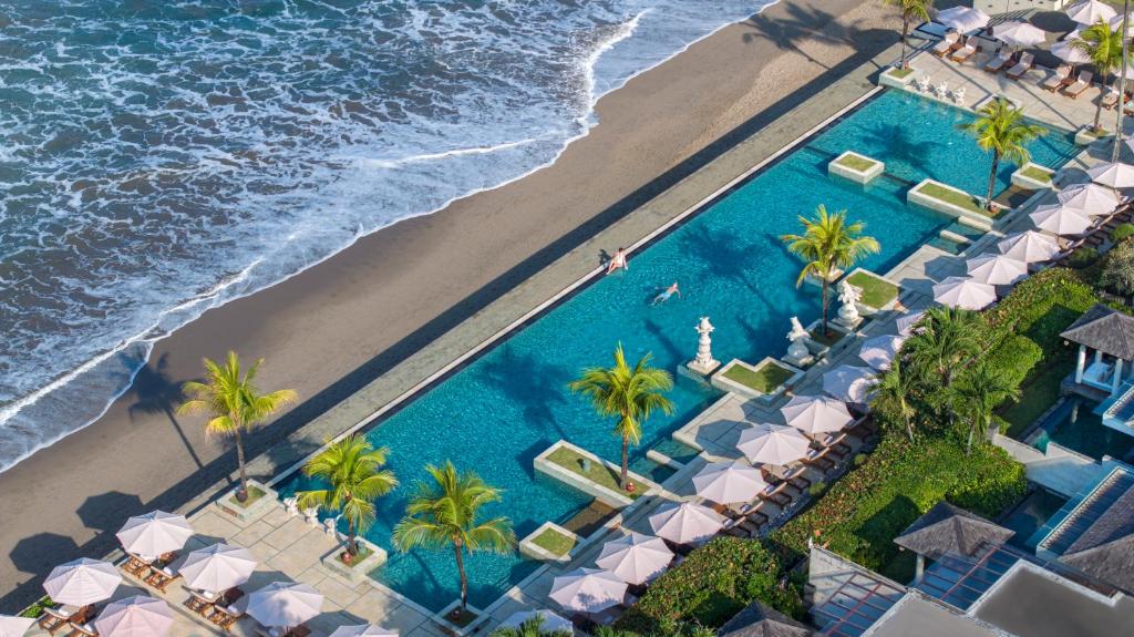 Best restaurants near The Seminyak Beach Resort & Spa: A Guide