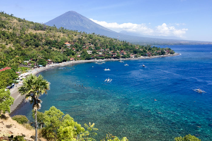 Buy Bitcoin around Amed Beach: A Guide for Bali Travelers